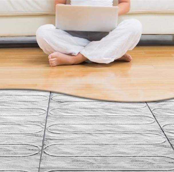 Chauffage par le sol dans un intérieur résidentiel moderne Feurs