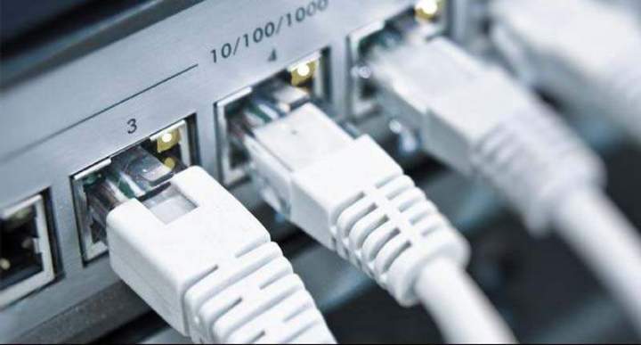 Switch réseau Ethernet avec câblage structuré Feurs